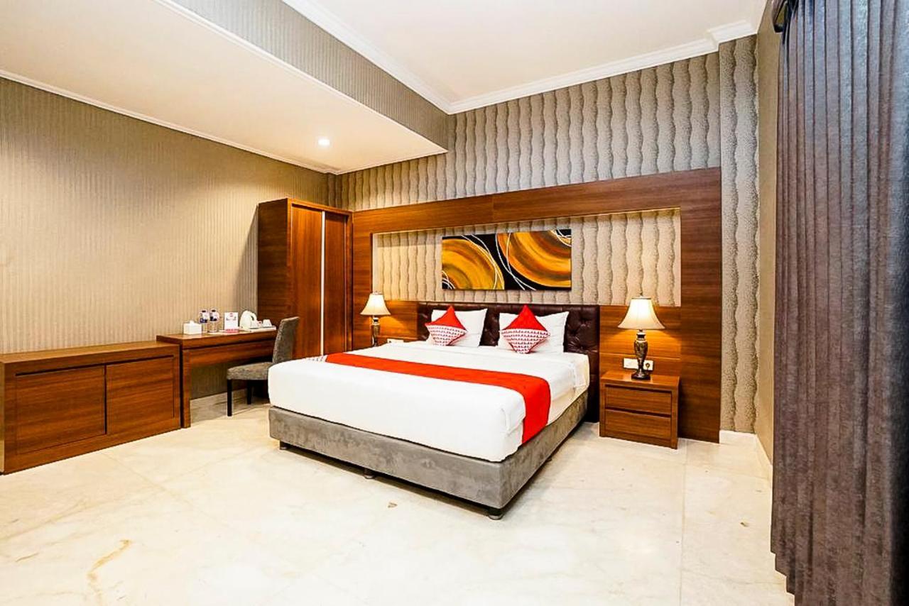Oyo 289 Hotel Dalwa Syariah Pasuruan Exterior foto