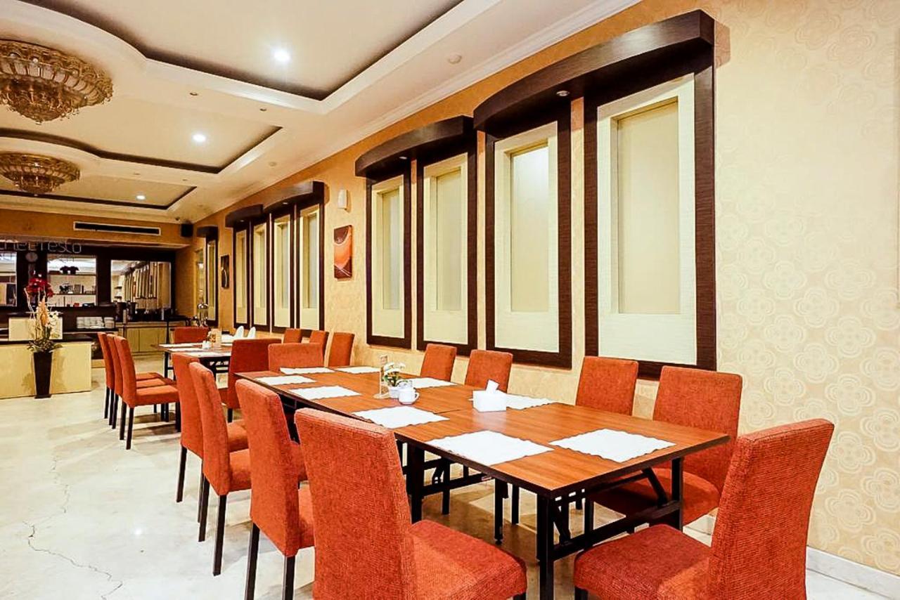 Oyo 289 Hotel Dalwa Syariah Pasuruan Exterior foto